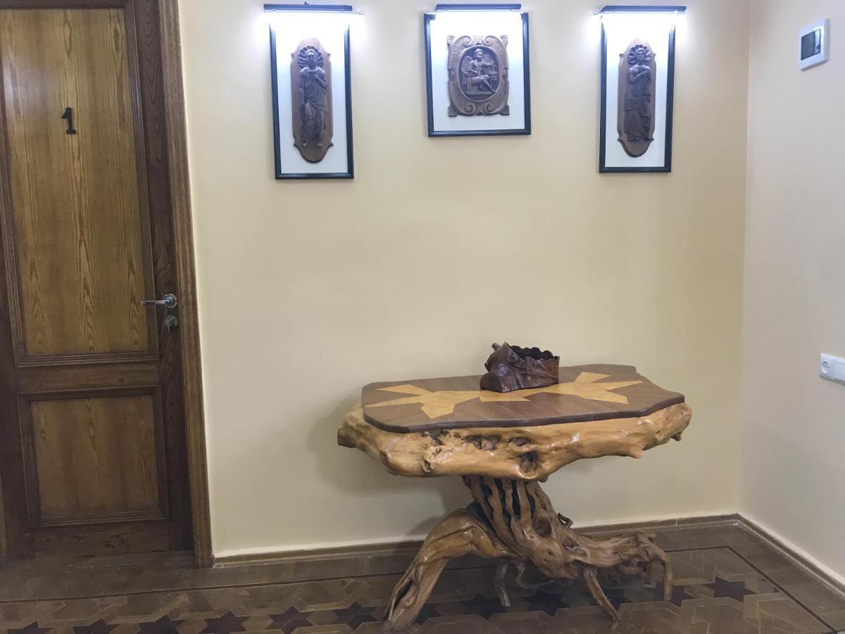 מלון קוטאיסי Wooden Museum מראה חיצוני תמונה