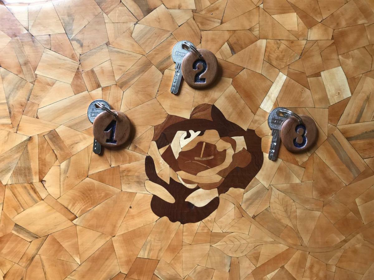 מלון קוטאיסי Wooden Museum מראה חיצוני תמונה